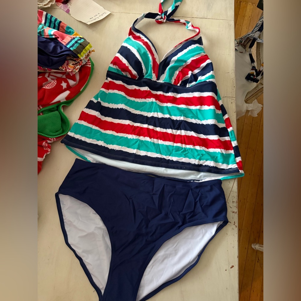Catalina tankini size 1x